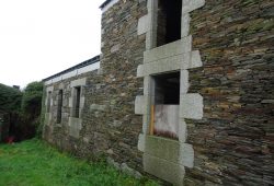 Casa de piedra, Esperante