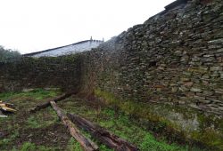 Casa de piedra, Esperante