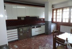 Chalet de 5 dormitorios, Ctra. Vieja de Santiago – Piugos