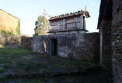 Casa de piedra, Lousadela