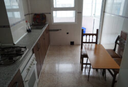 Piso de 4 dormitorios, Río Navia