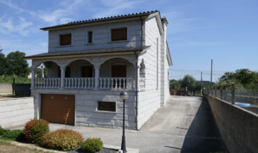 Chalet de 7/8 dormitorios, San Martín de Guillar