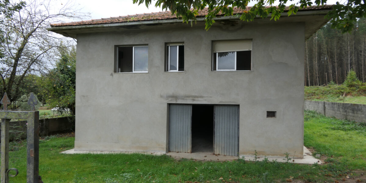 Chalet individual de 4 dormitorios, Martúl – Outeiro de Rei
