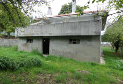 Chalet individual de 4 dormitorios, Martúl – Outeiro de Rei