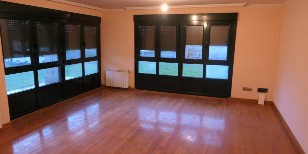 Chalet de 5 dormitorios, Esperante