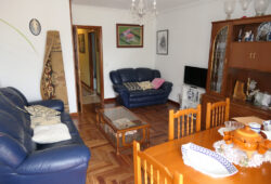 Piso de 3 dormitorios,  Rúa  Monte Faro