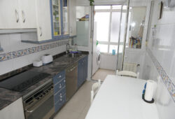 Piso de 3 dormitorios,  Rúa  Monte Faro