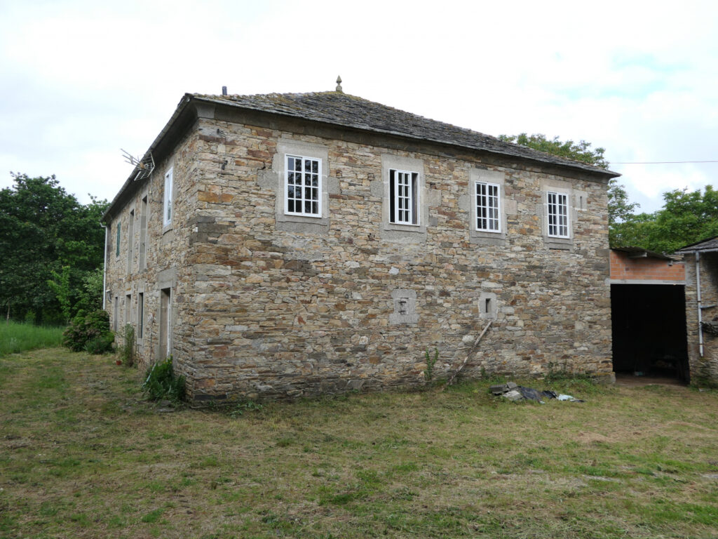 Casa de piedra, Gaibor-Begonte