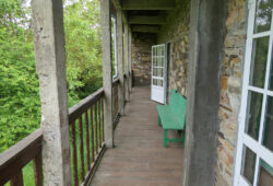 Casa de piedra, Gaibor-Begonte
