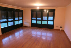 Chalet de 5 dormitorios, Esperante