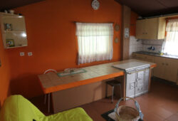 Casa de 2 dormitorios, Ombreiro