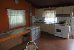 Casa de 2 dormitorios, Ombreiro