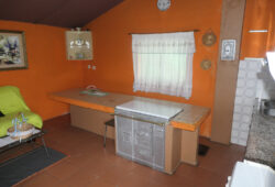 Casa de 2 dormitorios, Ombreiro