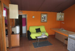 Casa de 2 dormitorios, Ombreiro