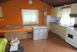 Casa de 2 dormitorios, Ombreiro