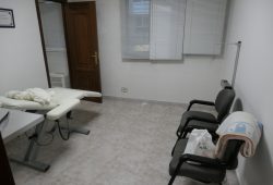 Local comercial con entreplanta, Curros Enríquez