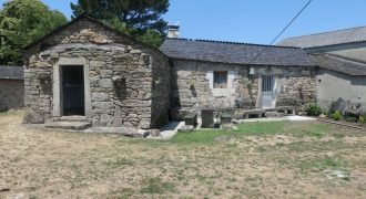 Casa de piedra pareada, Santa Locadia-Parga
