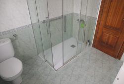 Chalet de 4 dormitorios, Currás-Friol