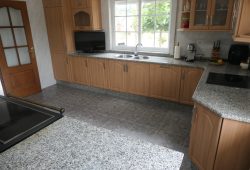 Chalet de 4 dormitorios, Currás-Friol
