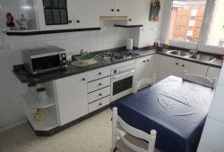 Piso de 3 dormitorios, Calle Cornubia