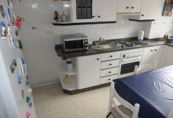 Piso de 3 dormitorios, Calle Cornubia