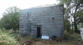 Casa de piedra con parcela edificable, A Revolta – Castroverde