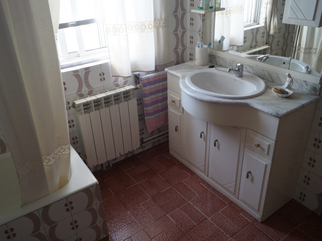 Casa pareada de 8/9 dormitorios, Guitiriz Casa pareada de 8/9 dormitorios, Guitiriz