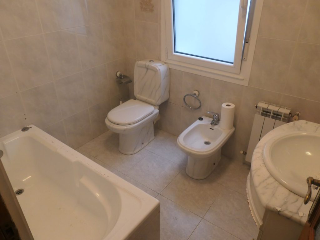 Piso de 4 dormitorios, Calle Milagrosa