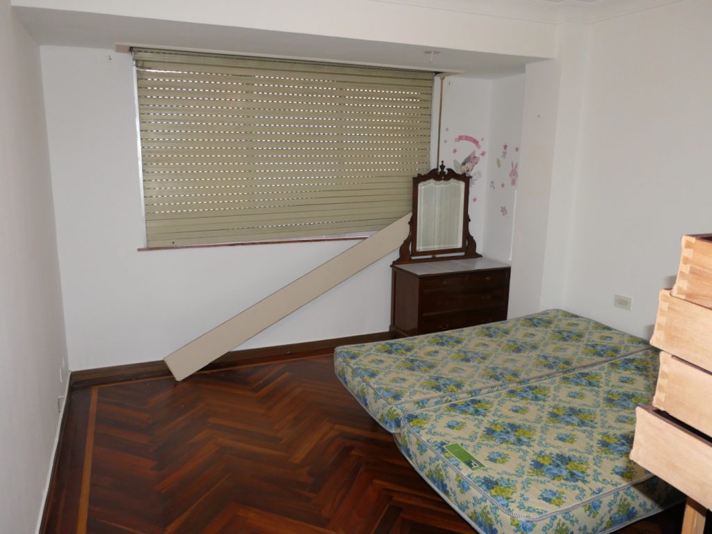 Piso de 4 dormitorios, Río Navia