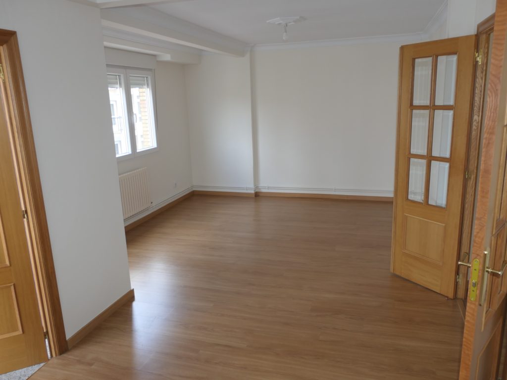 Piso de 4 dormitorios, Avda. de La Coruña
