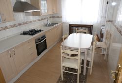Piso de 4 dormitorios, Avda. de La Coruña