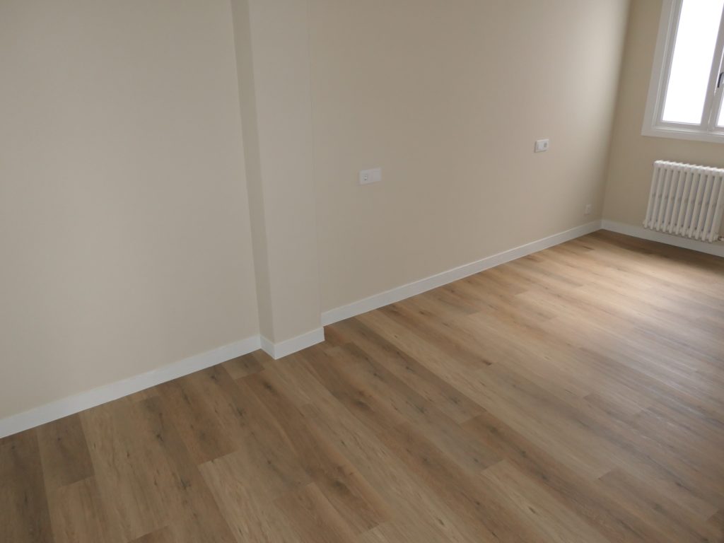 Piso de 4 dormitorios, Río Navia