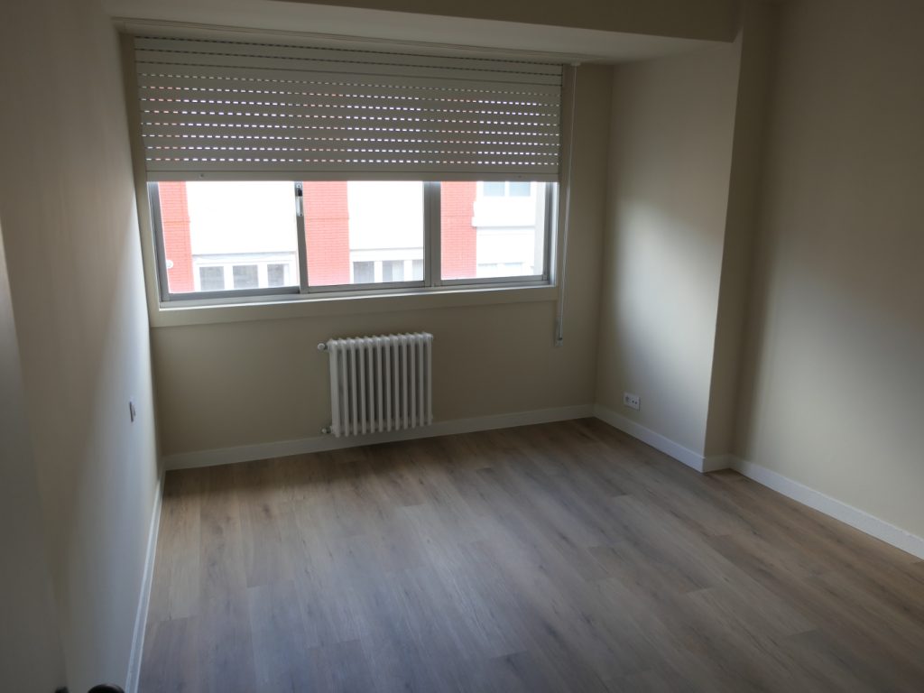Piso de 4 dormitorios, Río Navia
