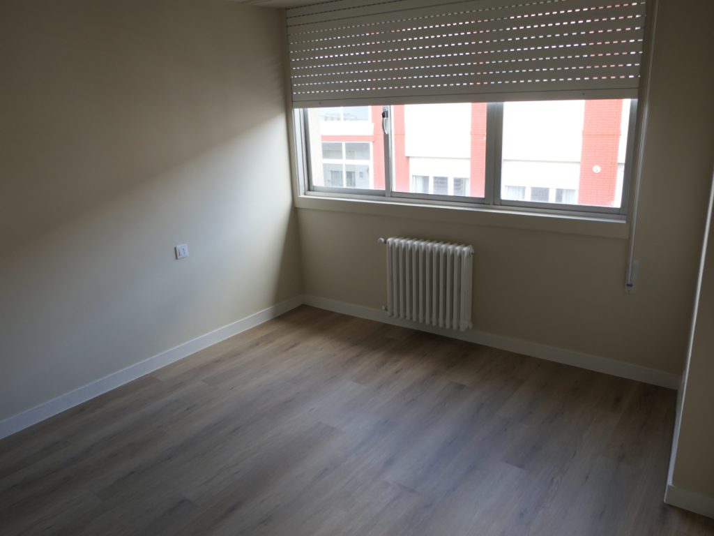 Piso de 4 dormitorios, Río Navia