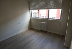 Piso de 4 dormitorios, Río Navia