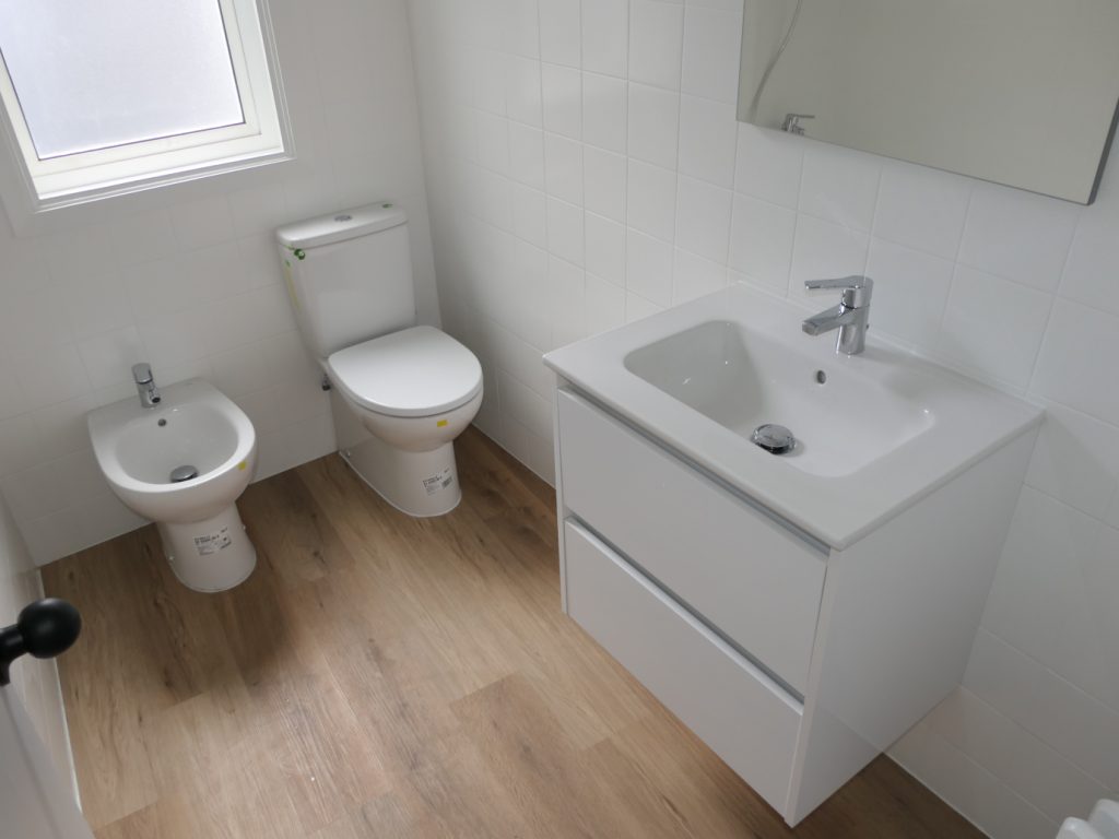 Piso de 4 dormitorios, Río Navia