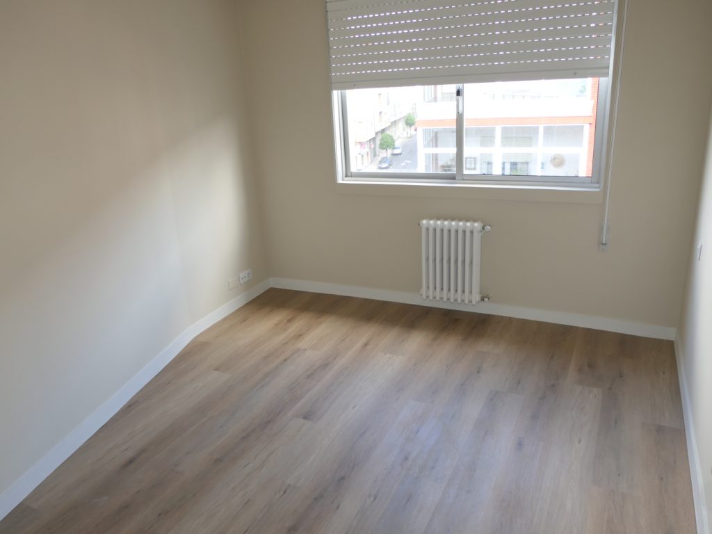 Piso de 4 dormitorios, Río Navia