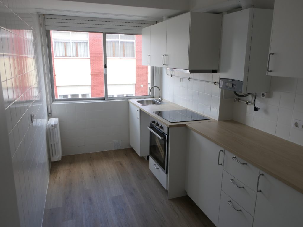 Piso de 4 dormitorios, Río Navia