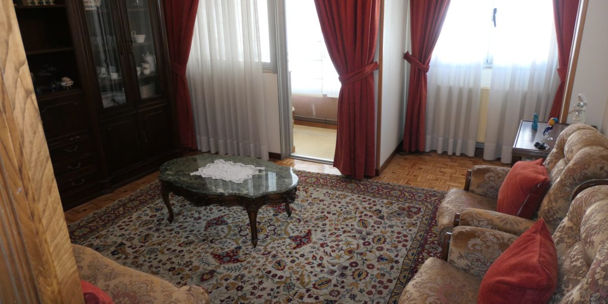Piso de 5 dormitorios, Calle Conde