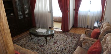 Piso de 5 dormitorios, Calle Conde