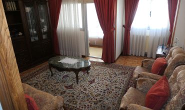 Piso de 5 dormitorios, Calle Conde