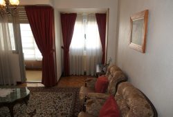 Piso de 5 dormitorios, Calle Conde