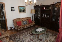 Piso de 5 dormitorios, Calle Conde