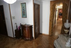 Piso de 5 dormitorios, Calle Conde