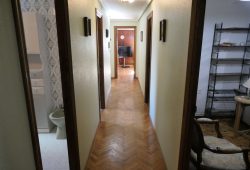 Piso de 5 dormitorios, Calle Conde