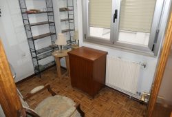 Piso de 5 dormitorios, Calle Conde