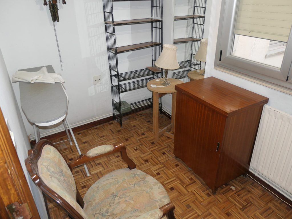 Piso de 5 dormitorios, Calle Conde