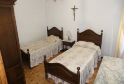 Piso de 5 dormitorios, Calle Conde