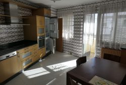 Piso de 5 dormitorios, Calle Conde