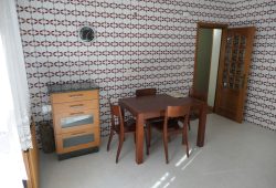 Piso de 5 dormitorios, Calle Conde